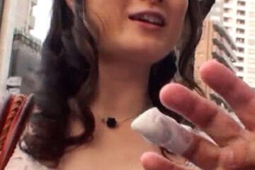 M-560G00010 街ゆく奥様に高額謝礼を餌に声を掛け若いフル勃起チ○ポを見せつける、エッチが久々の奥様は我慢の限界を突破！？ちょっと強引な生挿入にも喘ぎ声が止まらない！！ （M560G-10）