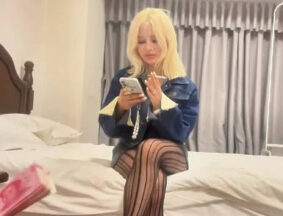 I made an appointment with a Russian lady with golden hair and blue eyes – Xiaolang madou sex