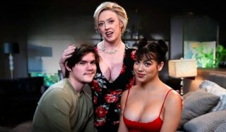 Mom Carefully Followed The Sex Of A Young Couple