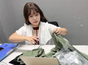 Push my aunt to the ground and fuck her like a dog madou sex