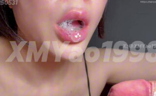 Blowjob with biting method, bite the foreskin of the penis with teeth-Xi Mengyao madou sex