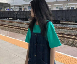 Let the 18-year-old girl wear half-leg socks and have a 5P with multiple people madou sex