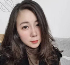 My cousin squeezed her breasts a little harder, as they were full and soft like white jade pears. madou sex