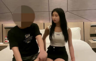 Sexy girl is so charming and charming, she can’t stop paying for sex without condom – Push cart to explore madou sex