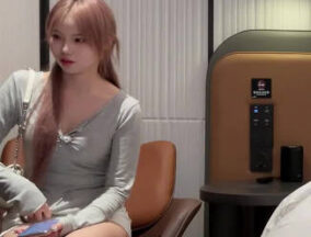 The girl I dated today was very happy at first, but then I fucked her and made her angry – Cao Changqing madou sex