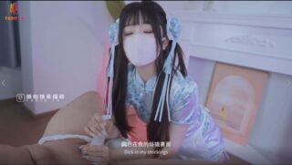 Twin Chinese girls, sisters with dual personalities, happy to teach or be taught, which one do you prefer? madou sex