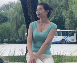 Dad said he was away on a business trip and I fucked my mom like a bitch at home madou sex