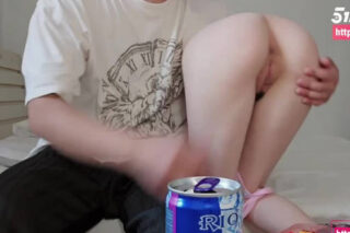 In the hotel, the brother drank and licked the cunt with a demon-crazy brother madou sex