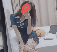 Send the brother to the next room and fuck the daughter hiding in the bed madou sex