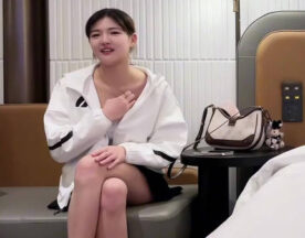 Today I made an appointment with a 19-year-old northern girl with a tall figure and long legs-7BOSS madou sex