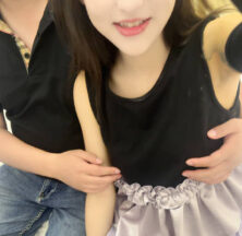 A stunningly beautiful young woman, her cousin, was being played with in a 3P encounter, moaning and whimpering as she was being fucked. madou sex