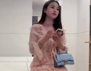 I met up with an incredibly sweet and beautiful girl today—she's gentle