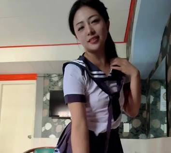 My friend was helping me check my sailor uniform size