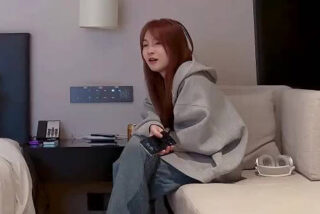 I met up with a young, fresh-faced girl born in 2007 today – Planck. madou sex