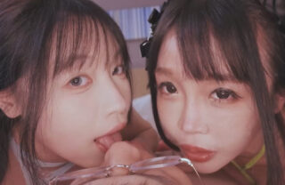 Su Chang: Two busty women in lingerie vie to French kiss and lick you. A four-handed assault makes you unable to hold back your ejaculation. MNSC-MB-102 madou sex