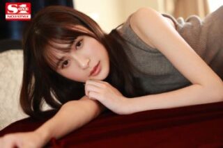 SSIS-634 ブッチギリの美貌 伊藤聖夏 スケベな素顔を証明する人生初イキ！初体験3本番スペシャル