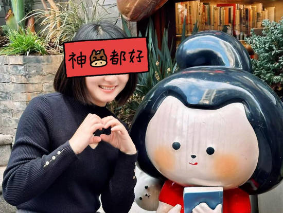 A 43-year-old mature woman took a bath with me