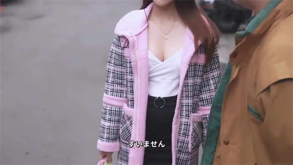 AI-Yang Ying-A lonely young woman the street