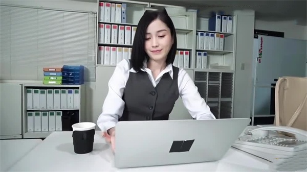 AI - Yang Ying - Female employee harassed