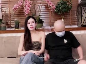 Banana Show xjx629 Thief breaks into house and finds wife in black stockings, blindfolded, and casual clothes, husband violently rapes her. madou sex
