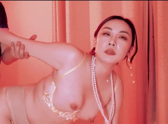 Focus jdsy-520 Cheongsam-clad married woman's late-night foot fetish with her brother-in-law - Miffy Rabbit