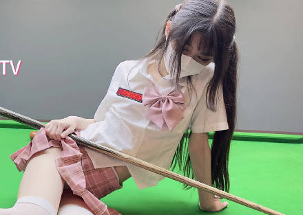 Trained by a billiards assistant coach with contrasting beautiful feet - Jingzhu TV