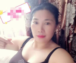 A mature woman covered in fat and tattoos – clearly not a simple woman in her youth – the auntie terminator madou sex