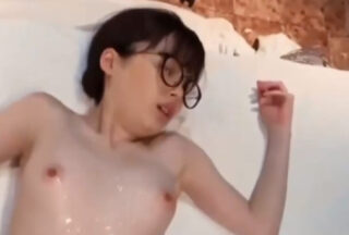 Top-quality glasses girl who gets ejaculated inside madou sex