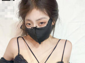 My wife got ejaculated inside by a single man while she was out, and then she brought the semen back to show me, with it still inside her vagina. madou sex