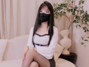 Banana Show xjx736: A beautiful female lawyer was taken in by a rich second-generation heir and then penetrated. madou sex