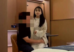I met up with a pretty 18-year-old Vietnamese girl today – there are fewer of them. madou sex