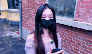 Zhou Muyun ZMY-012 Her Street Corner: A New Photographer’s Daily Street Sweeping Experience madou sex