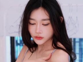 Banana Show xjx805 Sexy Big-Breasted Cousin Gets Injected Inside by Distant Cousin madou sex