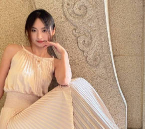 A video of a young female executive engaging in online gaming and sexual favors before her rise to power has surfaced online.