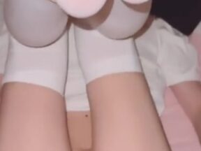 Inserting an anal plug into the anus will make the vagina even tighter – YUUYA madou sex